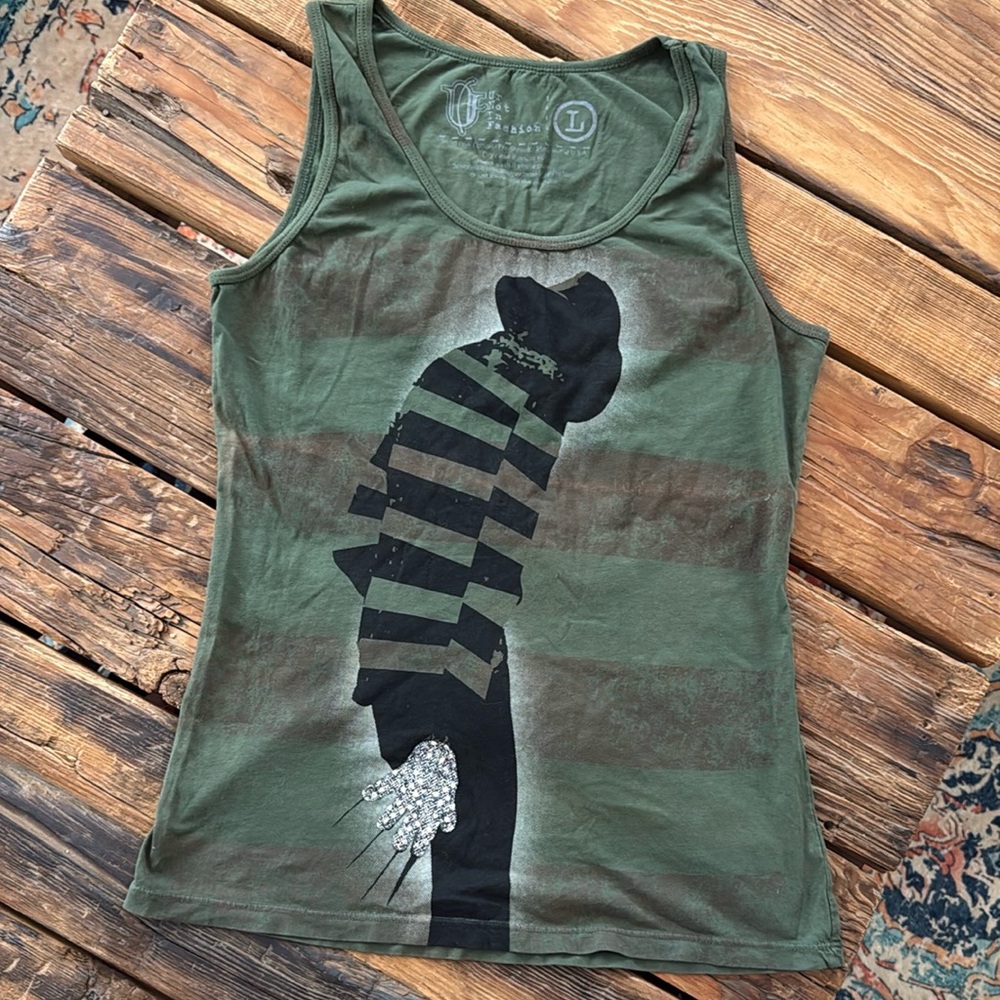UNIF UrNot In Fashion. Green  Graphic Tank Top Vintage